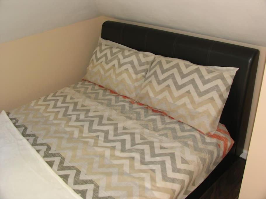 Modern Cosy Private Studio, Wifi, Ip-Tv, Must See Romford Exterior photo